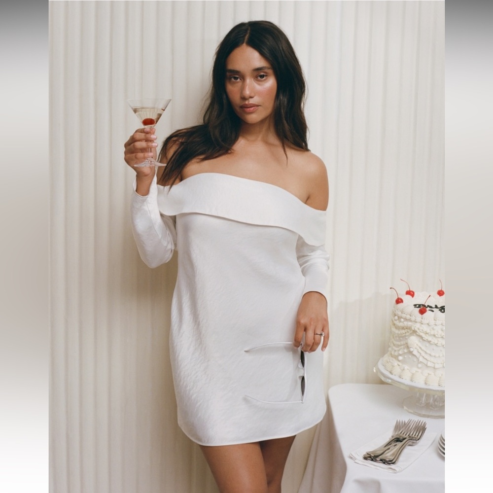 Abercrombie & Fitch off the shoulder long sleeve mini dress Size XSpetite